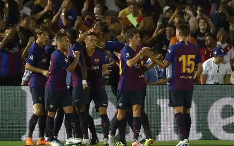 نجم برشلونة عالق في إيران وسط