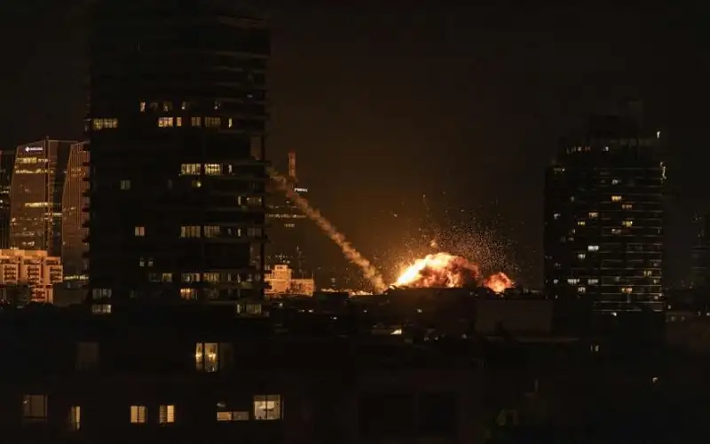 مقتل إسرائيلية واصابة 21 مستوطنا إثر