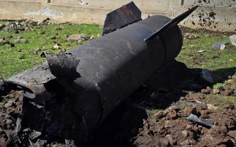 5 إصابات وأضرار بمنازل ومركبات إثر