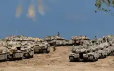 الجيش الإسرائيلي يعلن استدعاء قرابة 100