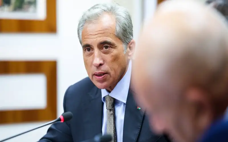 خلال لقاء مع رئيس الوزراء ..