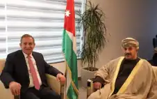 وstrongزيstrongر الزراعة يستقبل السفير العماني لدى