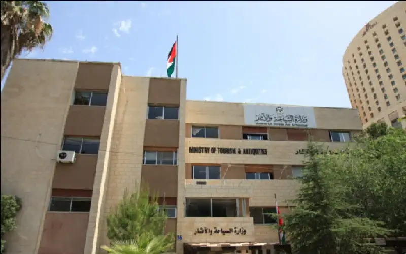 السياحة: احتمال إلغاء حجوزات مقبلة بسبب