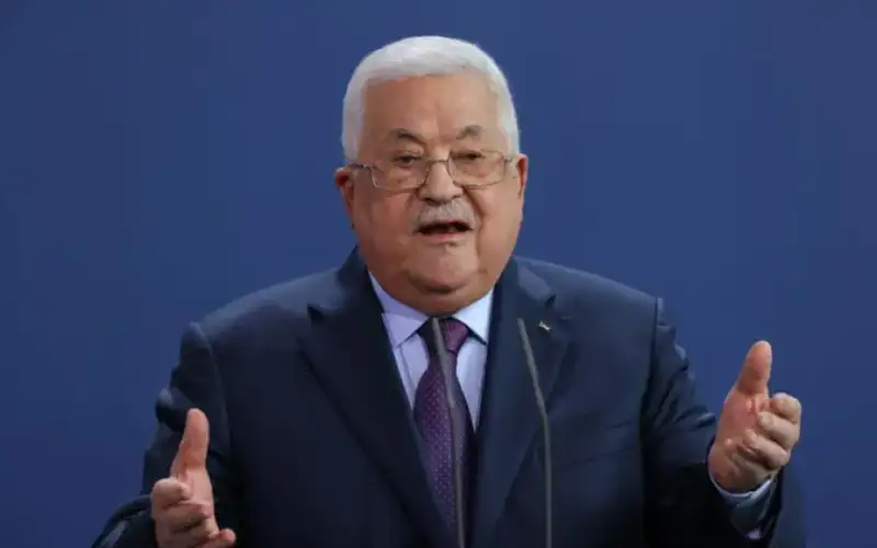 عباس يؤكد دعمه لأي خطوات يتخذها