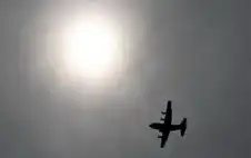 شركات الطيران تخطط لإجلاء 4.5 ألف