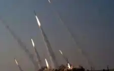 إيران تهدد بضرب كل المراكز الاقتصادية