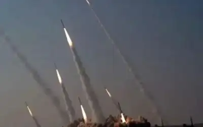 إيران تهدد بضرب كل المراكز الاقتصادية