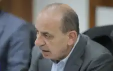 وstrongزيstrongر الإدارة المحلية يمدد فترة تجديد