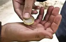 ضبط 885 متسولا ومتسولة في شهر