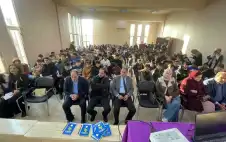 نشاط حول الذكاء الاصطناstrongعيstrong وإفطار خيري