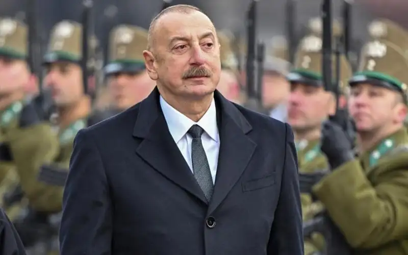 رئيس أذربيجان يأمر الجيش بشن هجمات