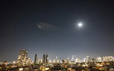 ترامب: إرسال قوات برية إلى إيران