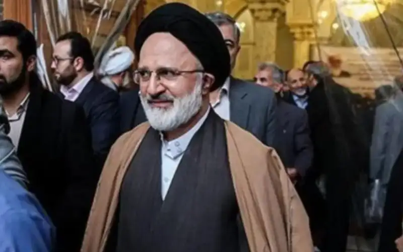 رجل الظل في مكتب خامنئي ..