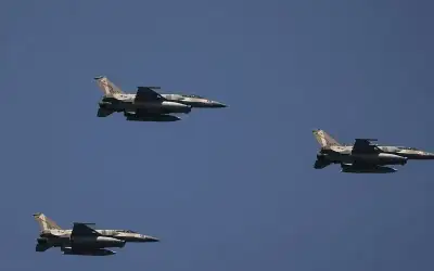 الإمارات تتعرض لهجوم إيراني بالصواريخ والمسيرات