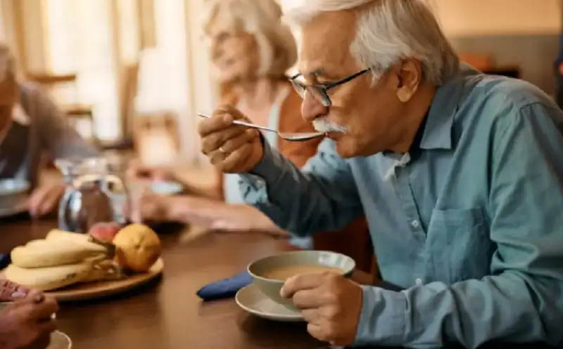 صيام كبار السن .. بين الفائدة