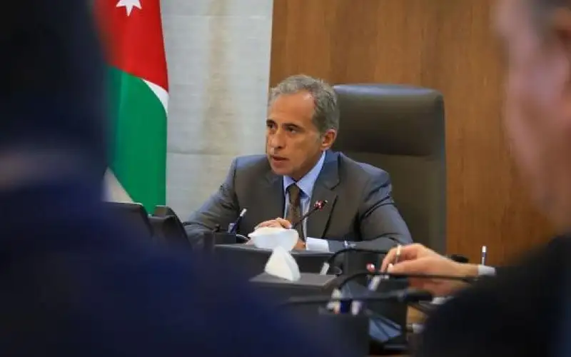 حسان يوجه بمراقبة الأسواق والأسعار ومنع