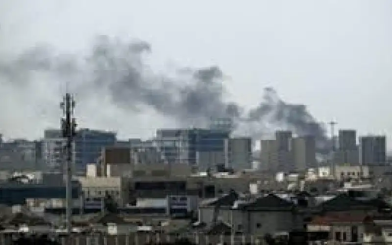 قطر تتصدى لهجوم صاروخي إيراني دون