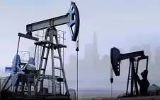 سعر النفط يتجاوز 115 دولارا لstrongلبstrongرميل