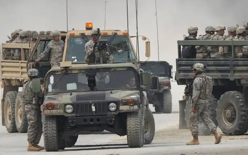 سيناتور أمريكي: إدارة ترمب تسير نحو