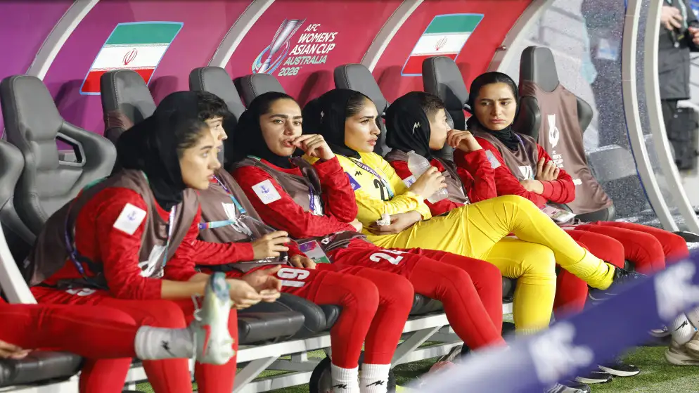 لاعبة من المنتخب الإيراني لكرة القدم