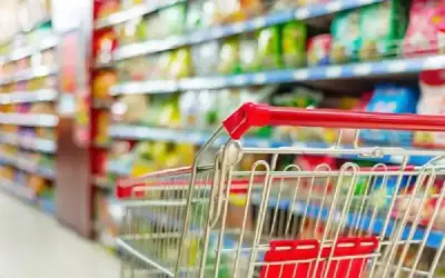 الملك ينعم بأوسمة على ضباط وضباط