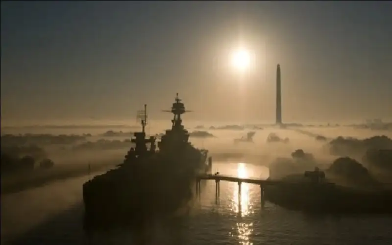 8 سفن حربية أمريكية تتحول إلى