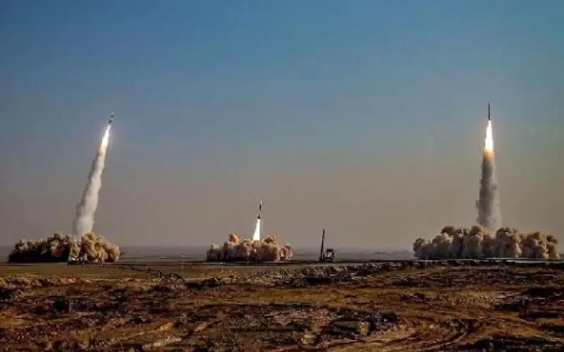 رشقة صاروخية إيرانية جديدة على الكيان