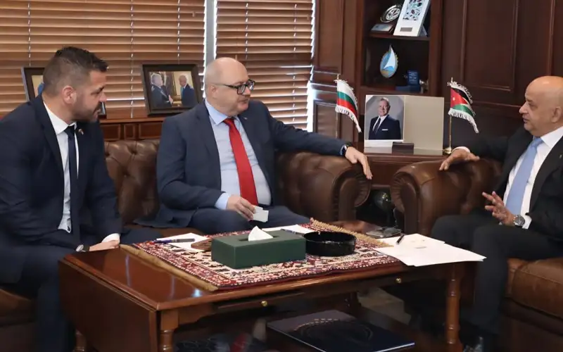 تجارة الأردن تبحث تعزيز العلاقات التجارية