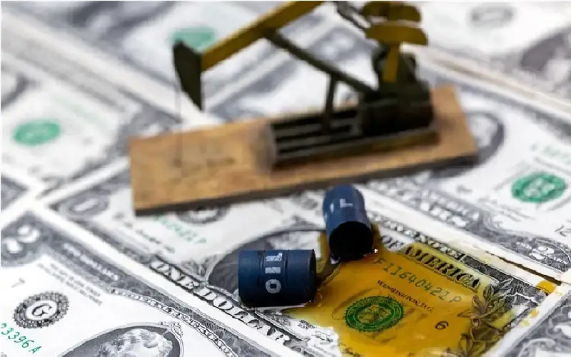 الدولار يصعد مع غياب المؤشرات على