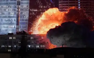 الملك يبحث مستجدات المنطقة هاتفيا مع