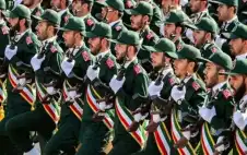 إيران تحذر من هجوم على بنيتها