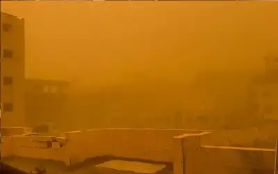 وصول أول باخرة نفط إيرانية إلى