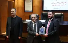 بالصور .. strongعمانstrong الأهلية تكرم الفائزين