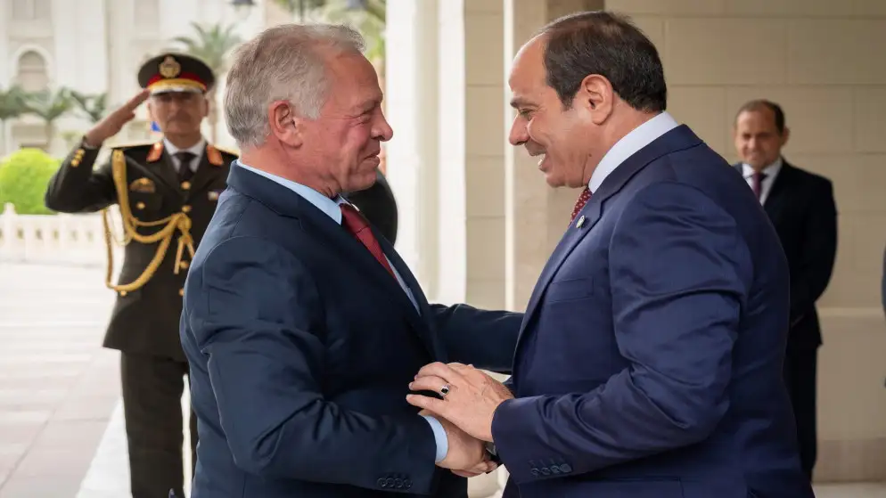 صحيفة نيسان ـ الملك والسيسي يؤكدان ضرورة تكثيف العمل