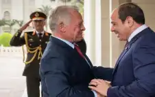 الملك والسيسي يؤكدان ضرورة تكثيف العمل