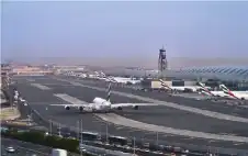 مطارات دبي تنصح المسافرين بعدم التوجه