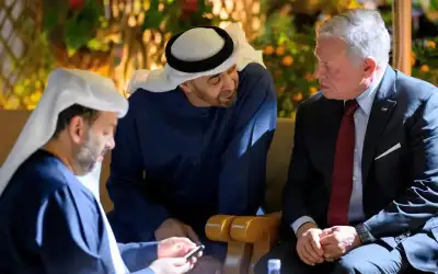 لعل .. ـ بقلم: كامل نصيرات