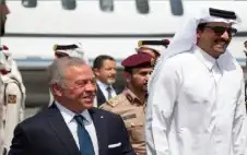 الملك يبدأ strongزيstrongارة إلى دولة قطر