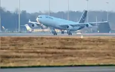 كيف تواصل الطائرات المدنية التحليق في