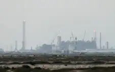 إيران تستهدف منشأة غاز في قطر