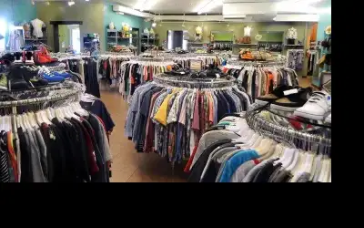 لبنان يجمد حسابات حاكم المصرف المركزي