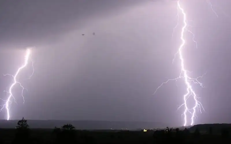 تجدد العواصف الرعدية الآن ومنخفض من