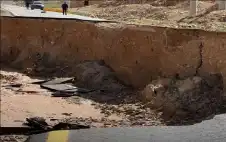 انهيار أجزاء من الطريق الملوكي النافذ