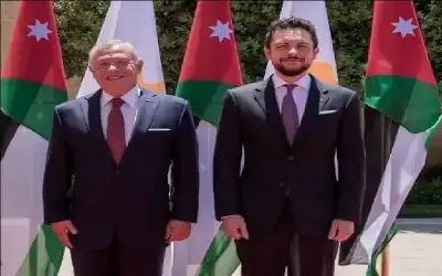 شرب لترين من الماء يوميا ..