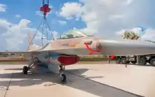 الحرس الثوري يعلن إصابة مقاتلة إف-16