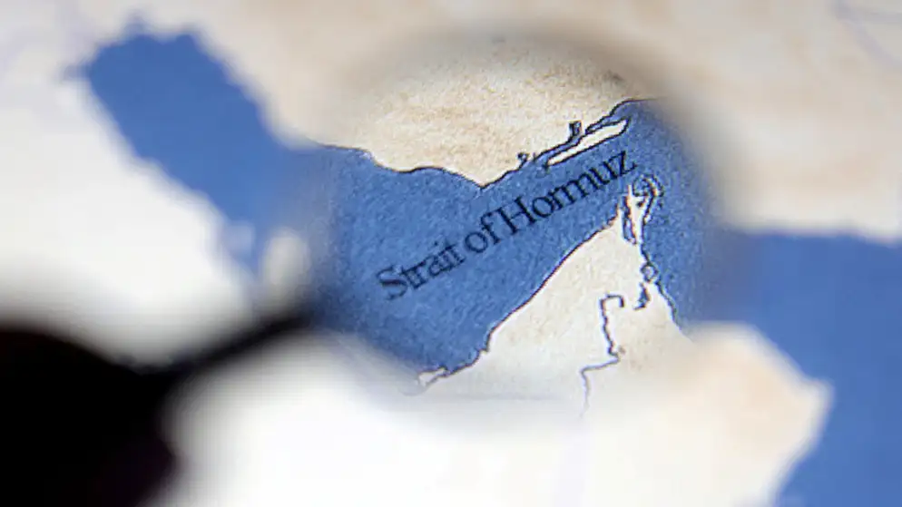 ترامب يهدد بضرب محطات الطاقة الإيرانية