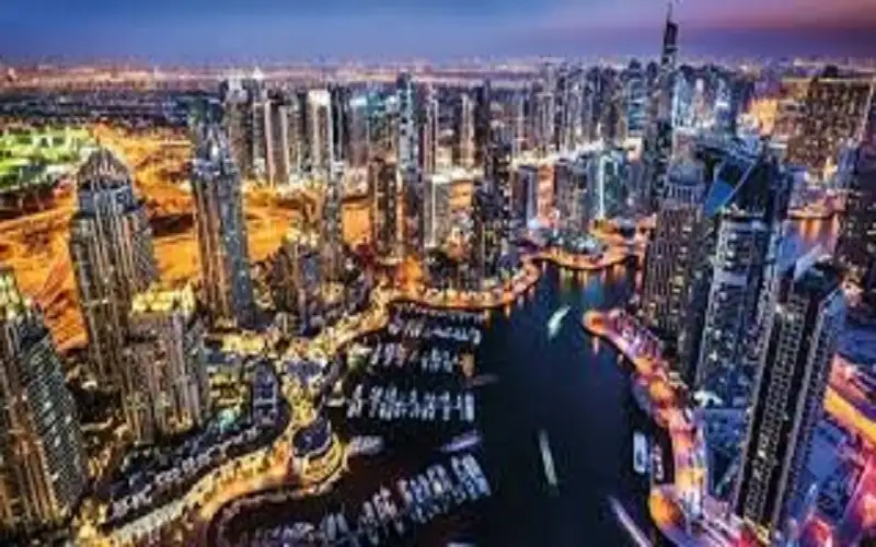 عمليات التجارة البحرية البريطانية: مقذوف يصيب