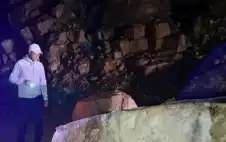 بلدية سويمه تتعامل مع انهيار صخري