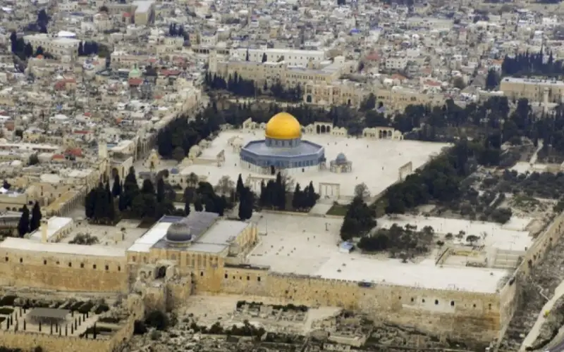 الاحتلال يواصل إغلاق المسجد الأقصى لليوم