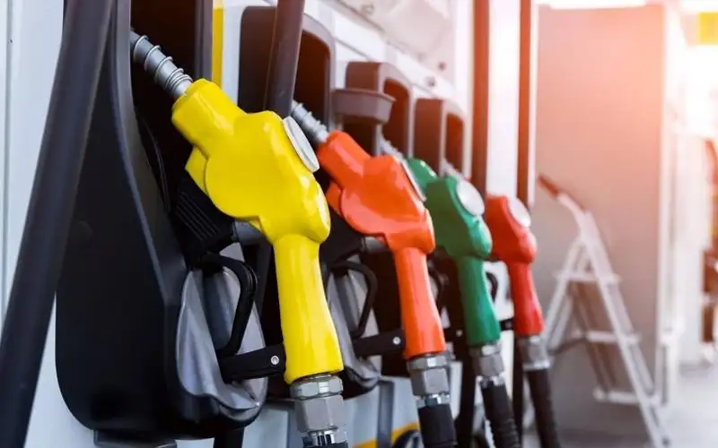 نقابة المحروقات: مخزوننا من المشتقات النفطية